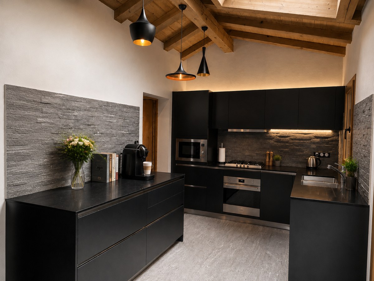 Fleurs des Roches kitchen