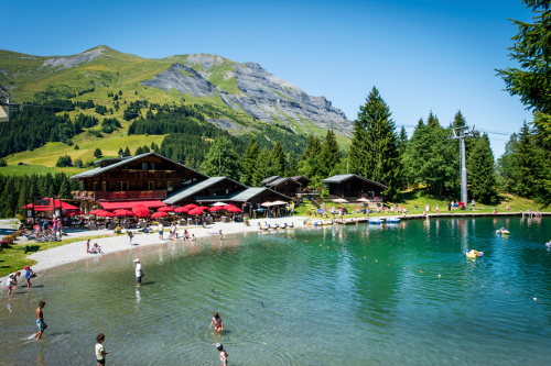 Lac de l'Etape above Les Contamines
