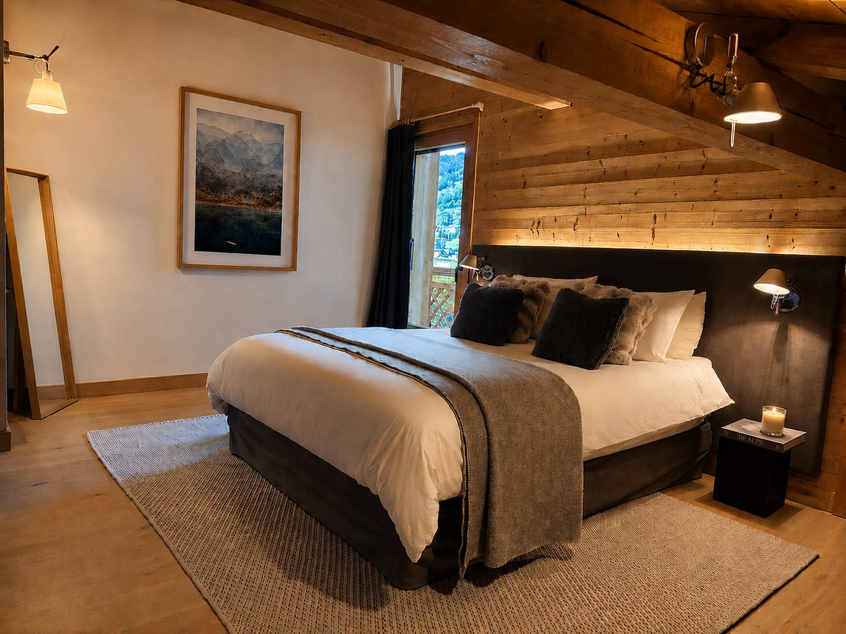 Bedroom at Fleurs des Roches